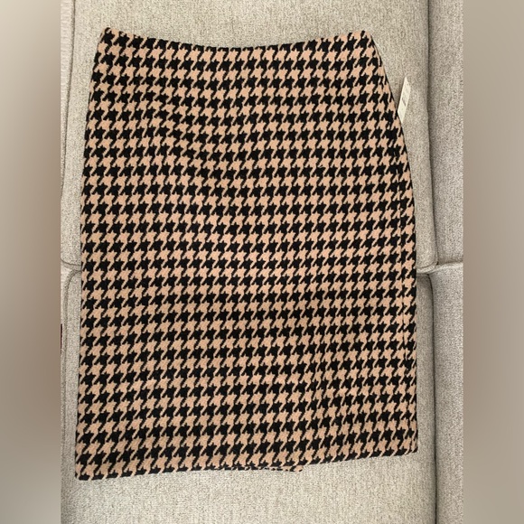 Talbots Dresses & Skirts - 💕Talbots houndstooth skirt wool blend